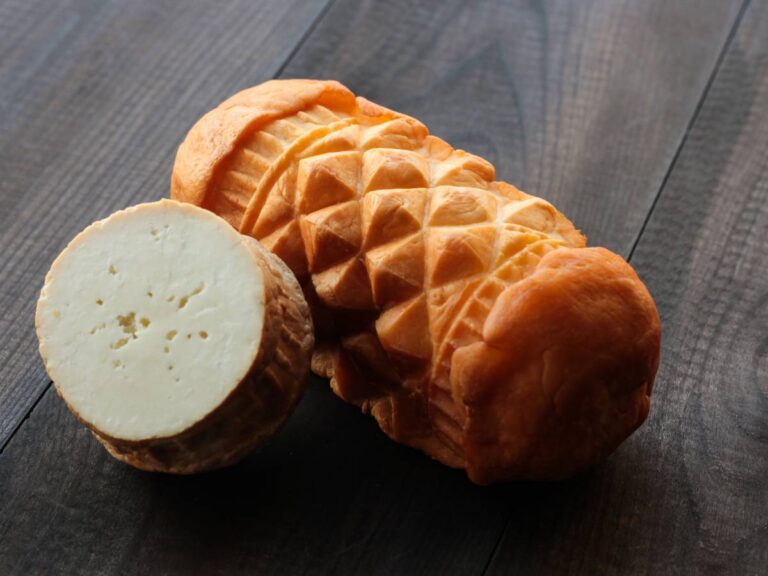 Jak przechowywać oscypki, zamieniając tatrzański przysmak w długotrwałą kulinarną przygodę