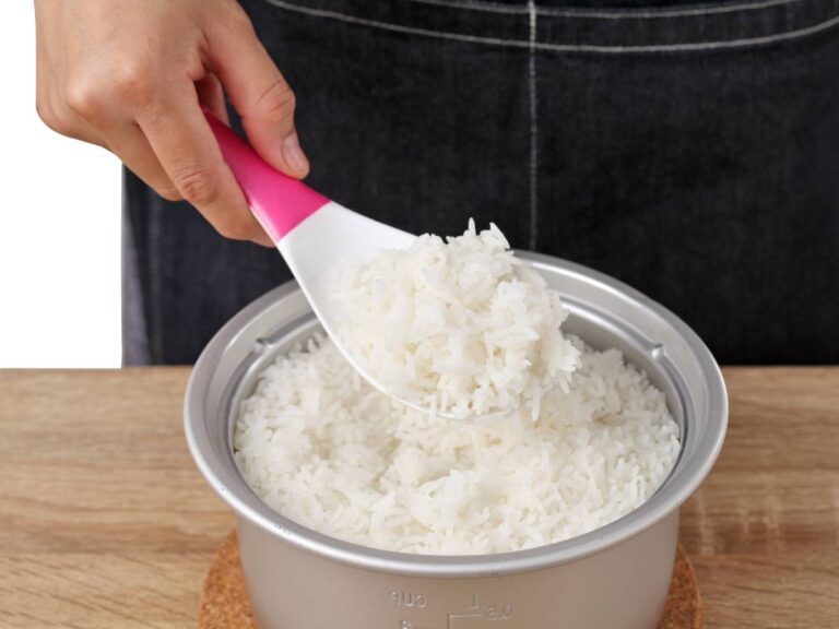 Jak przechowywać ugotowany ryż